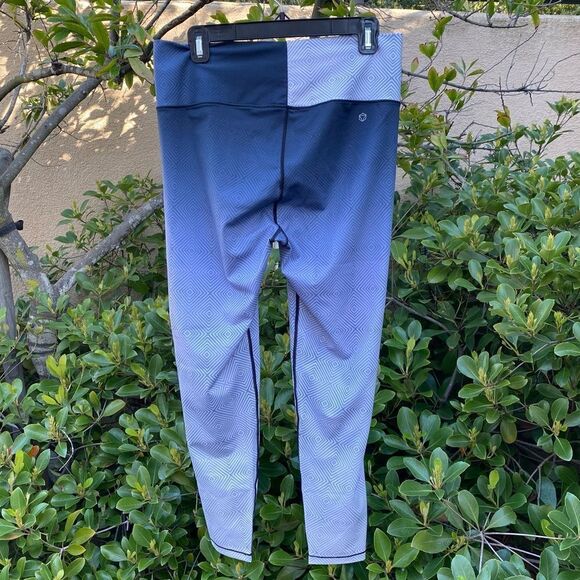 AR-33 Alpha High Waisted Ombré Blue Athletic Wear/Yoga Leggings, X-Large EUC - Picture 5 of 8